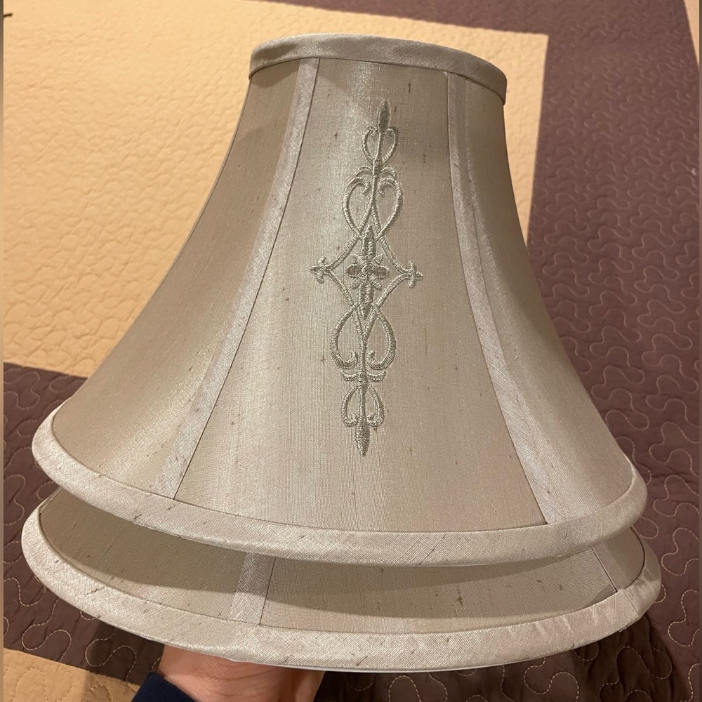 Elegant Cream Lamp Shades with Embroidery - Picture 3 of 10